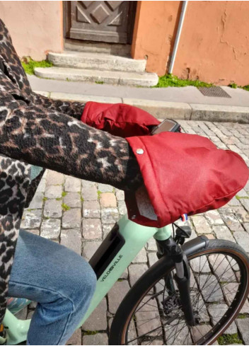 Waterproof lined bike sleeves made in France