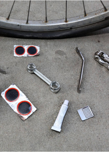 Bicycle repair kit - Kikkerland