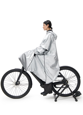 Urban cycling poncho with sleeves - Maium Amsterdam