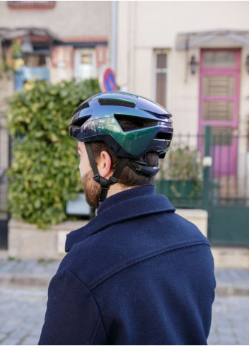 Atom lightweight ventilated bike helmet - Cairn