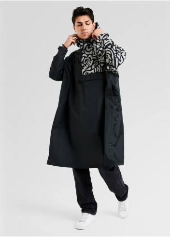 Romea Reflective Rain Poncho - Urban Circus
