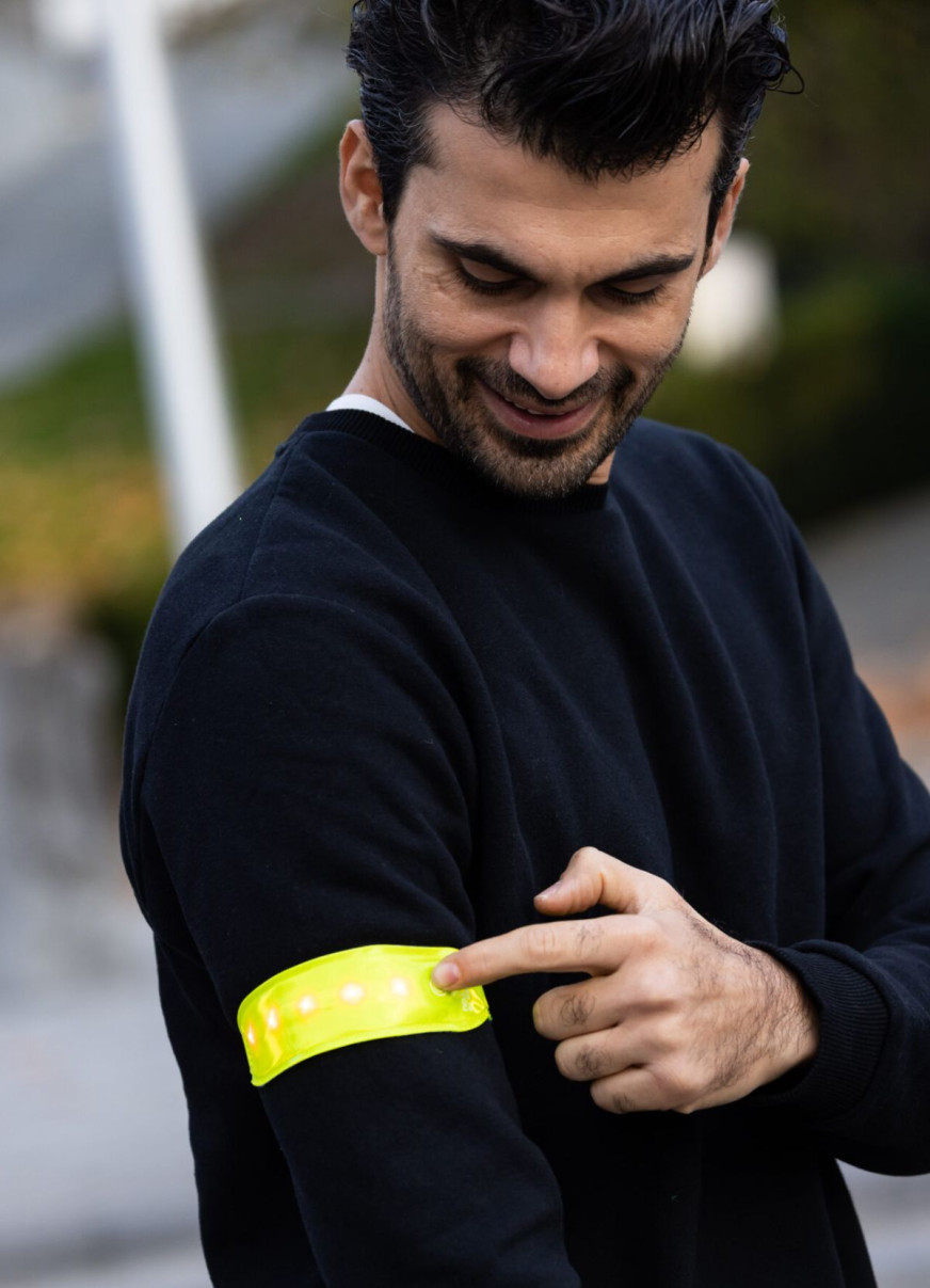 Brassard fluo avec LED intégrées - Wowow