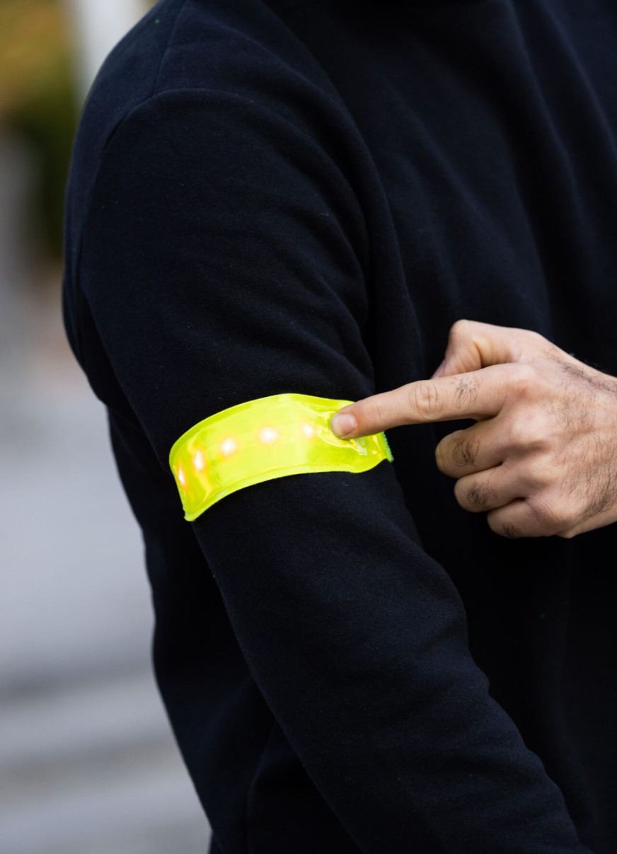 Brassard fluo avec LED intégrées - Wowow