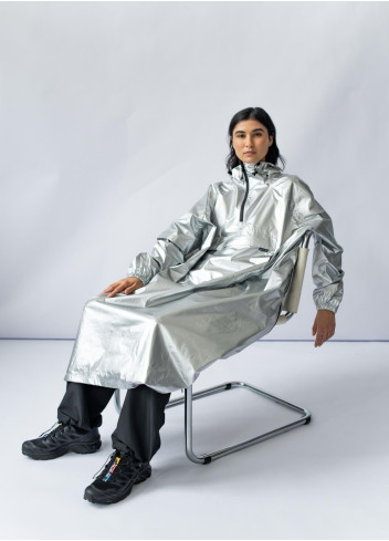 Urban cycling poncho with sleeves - Maium Amsterdam