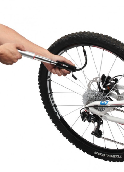 Hand pump with FC02 connector - Zéfal Hand pump with FC02 connector - Zéfal