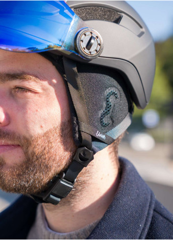 Helmet with visor, LEDs, and winter kit - Elvish