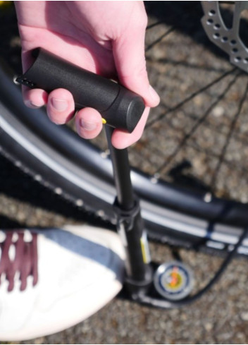 Convertible aluminum mini foot pump - Michelin