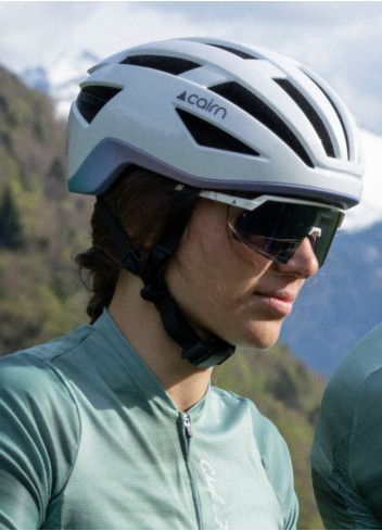 Extra lightweight bike helmet with MIPS - Cairn