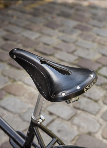 B17 Carved leather bike saddle - Brooks