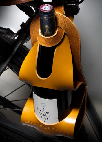 Leather wine bottle holder - La bouclée