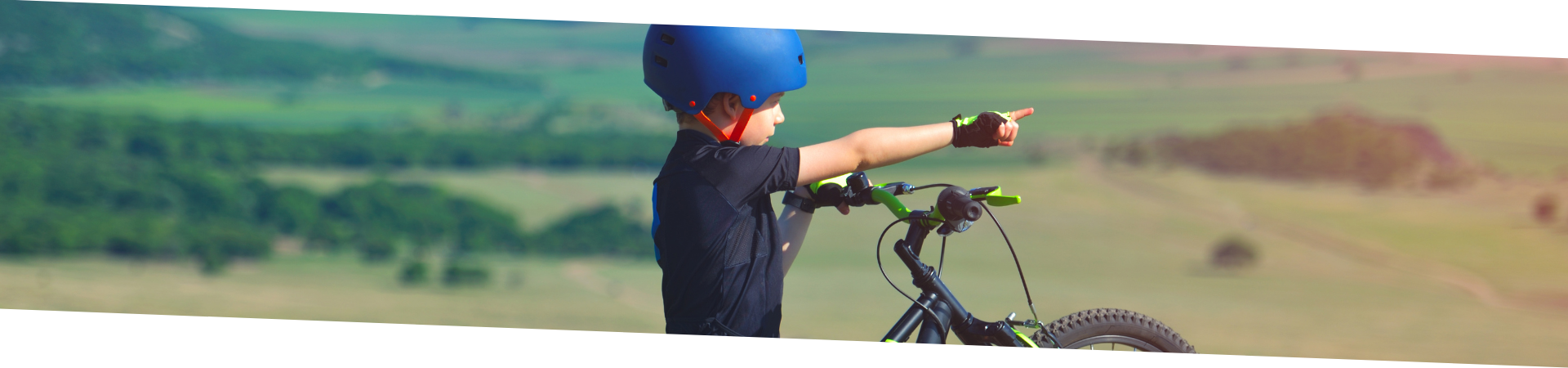 La remorque multisport enfant pour partir à l'aventure en famille - We Cycle